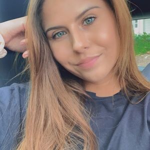 Meet your Posher, Madeline